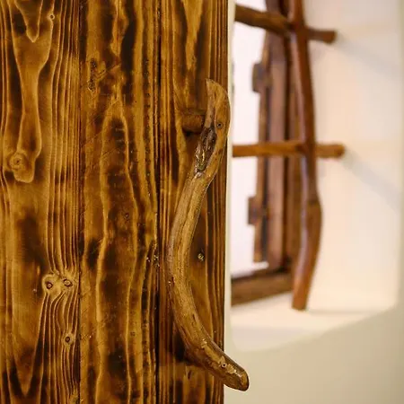 Guest house Aliori Art Caves Aegiali