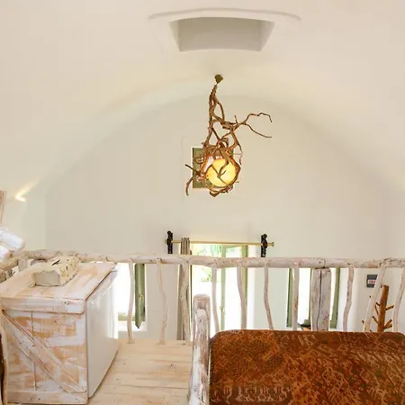 Guest house Aliori Art Caves Aegiali