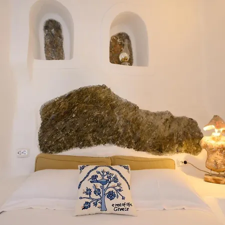 Aliori Art Caves *