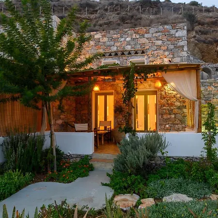 Aliori Art Caves Guest house