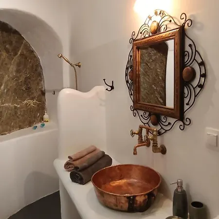 Aliori Art Caves