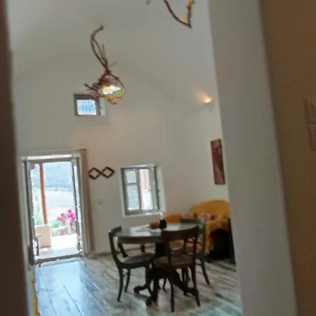 Aliori Art Caves Guest house