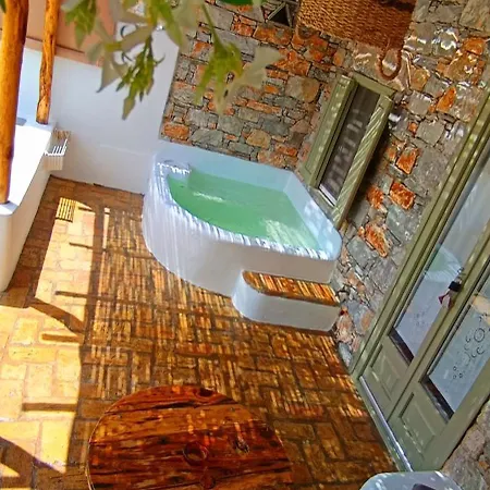 Aliori Art Caves Guest house Aegiali
